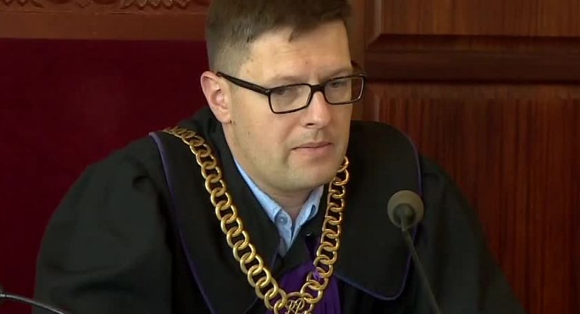 W sieci znieważał Żydów, Niemców i Ukraińców. Hejter skazany na dwa lata prac społecznych