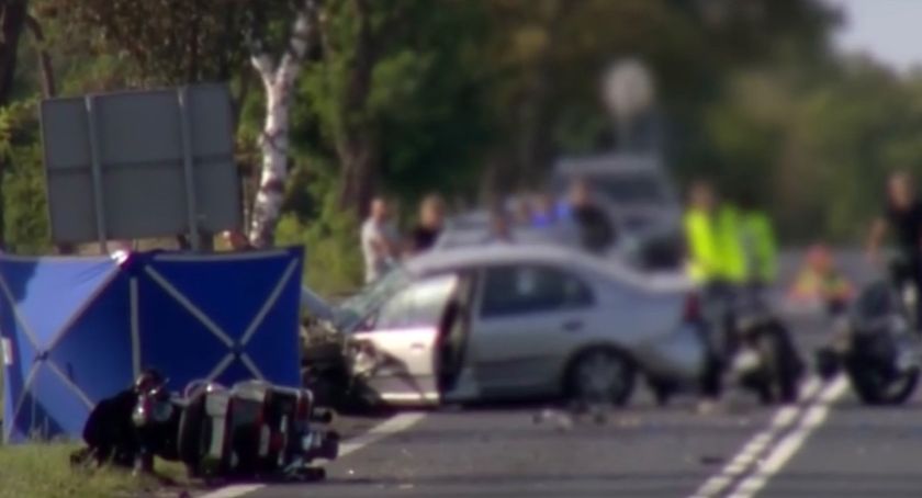 Tragiczny wypadek - auto wjechało w grupę motocyklistów