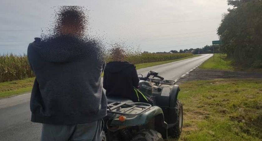 Nietrzeźwy mężczyzna wiózł swojego syna na quadzie. Został zatrzymany przez wrocławskich policjantów