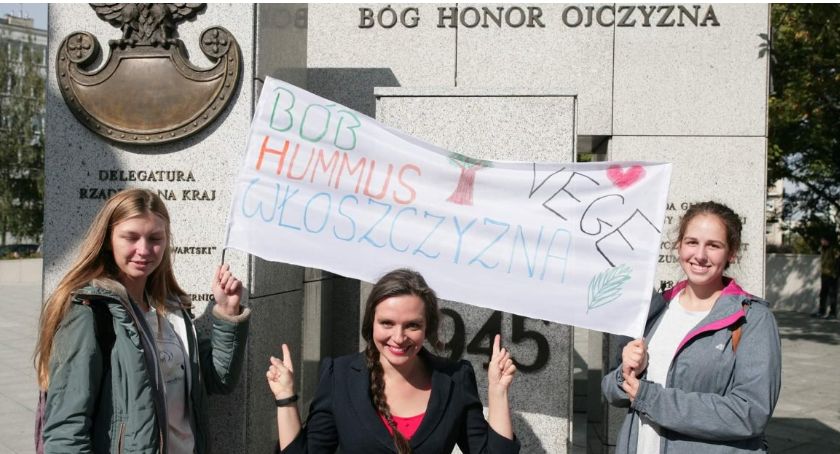 Skandalistka z Wrocławia kpi z dewizy Wojska Polskiego