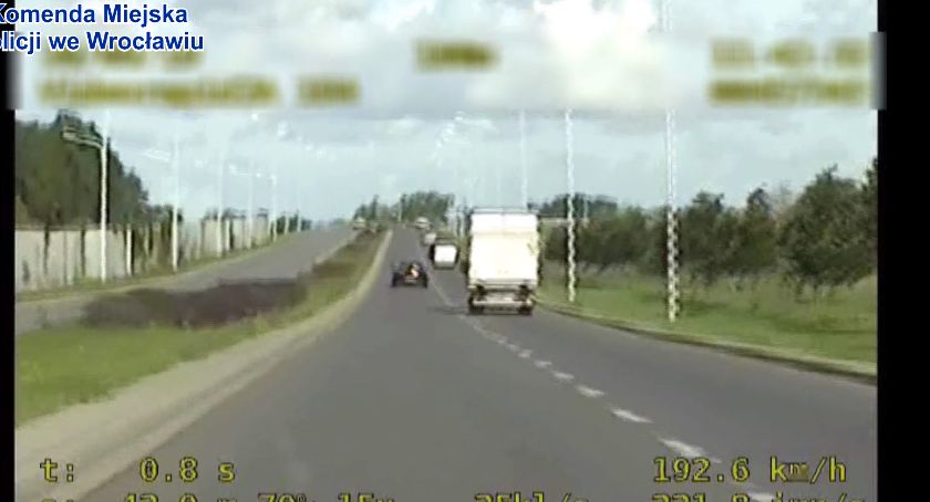 O ponad 120 km/h przekroczył w mieście dozwoloną prędkość