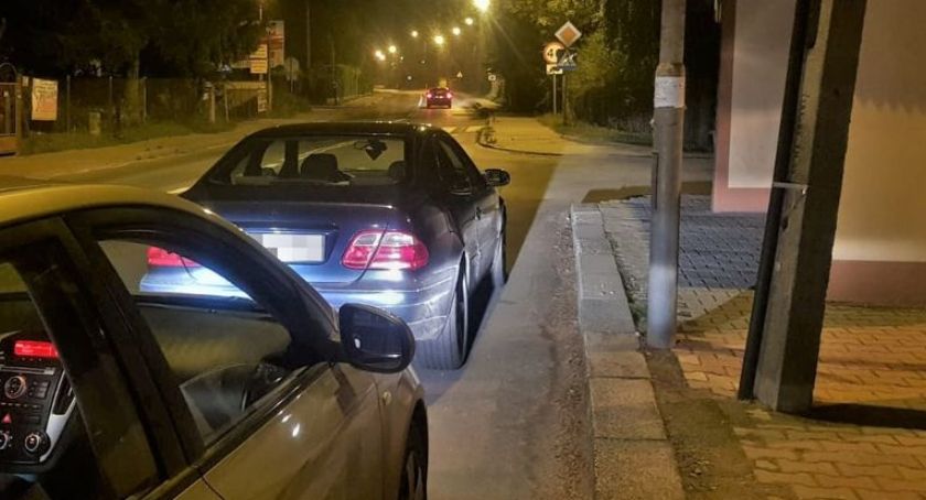 Jechał na „czołówkę” z radiowozem. Tłumaczył, że chciał się ścigać z innym kierowcą