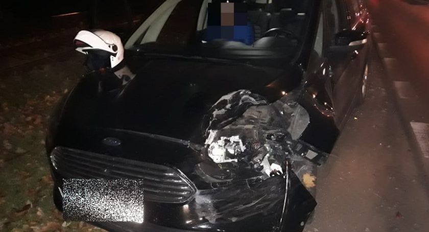 Zderzenie karetki pogotowia z samochodem osobowym
