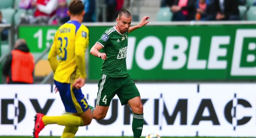 Seria siedmiu meczów bez wygranej przerwana. Śląsk Wrocław pokonał Arkę Gdynia 2:1