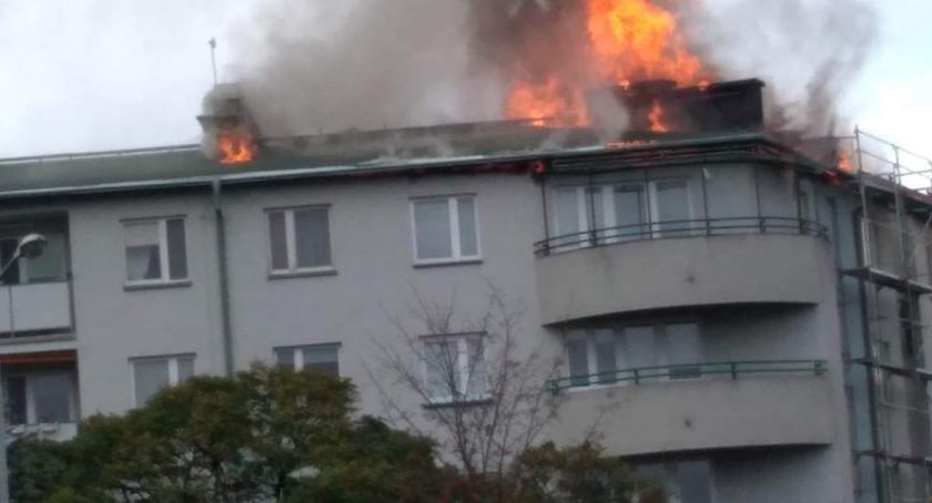 Pożar budynku wielorodzinnego we Wrocławiu