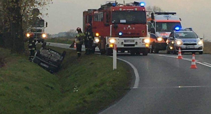 Dachowanie na drodze Wrocław-Strzelin 