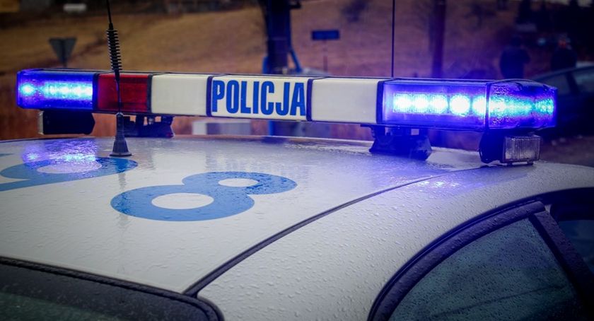 W środku dnia uszkodził przypadkowy samochód. 34-latek po chwili był już w rękach policjantów