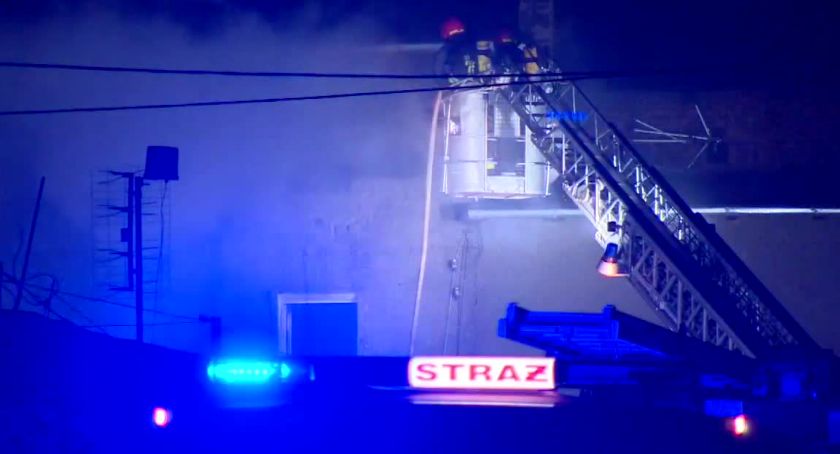 Tragiczny pożar domu koło Nysy. Zginęły dwie osoby