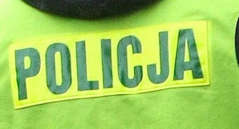 Kierując w stanie nietrzeźwości zderzyła się z karetką pogotowia. Okazało się, że w ogóle nie ma uprawnień do kierowania