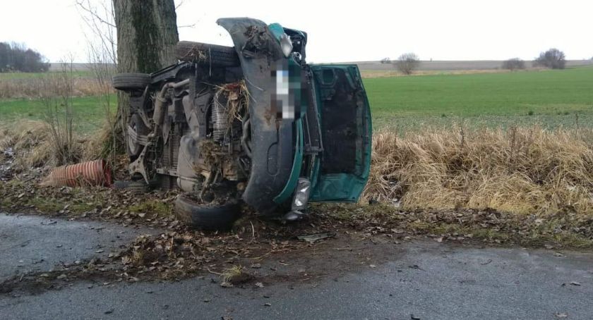 Wypadek w Mnikowie. Jedna osoba ranna