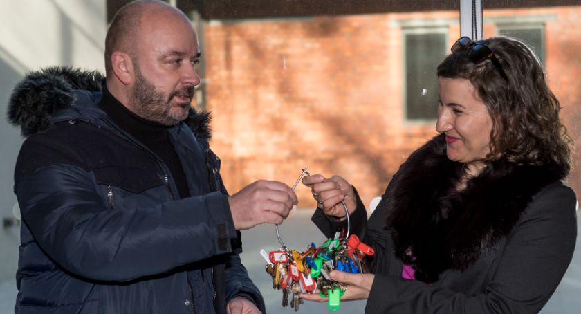 Przekazanie kluczy do największego wrocławskiego Centrum Aktywności Lokalnej