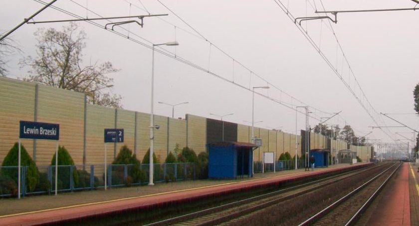 Zwłoki więźnia przy torach w Lewinie Brzeskim