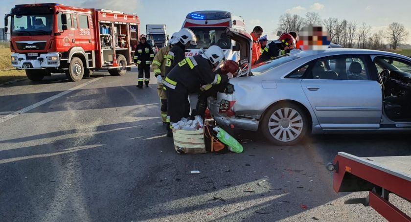 Zderzenie 4 samochodów osobowych na A4
