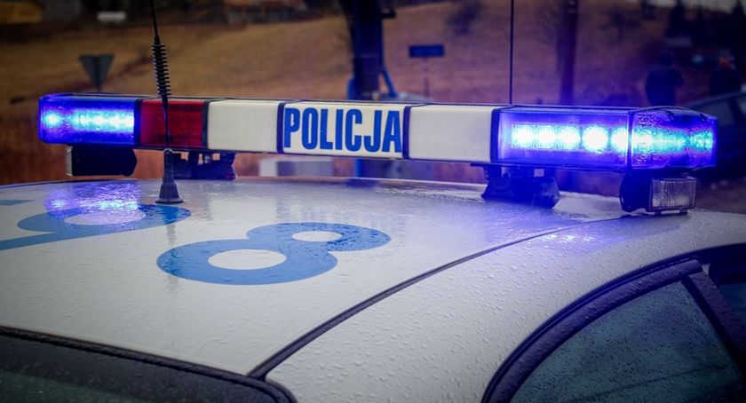 Pozostawiony telefon na podszybiu, laptop lub torebka na siedzeniu. Nie, bo okazja czyni złodzieja. Policjanci przypominają o dobrych zasadach bezpieczeństwa