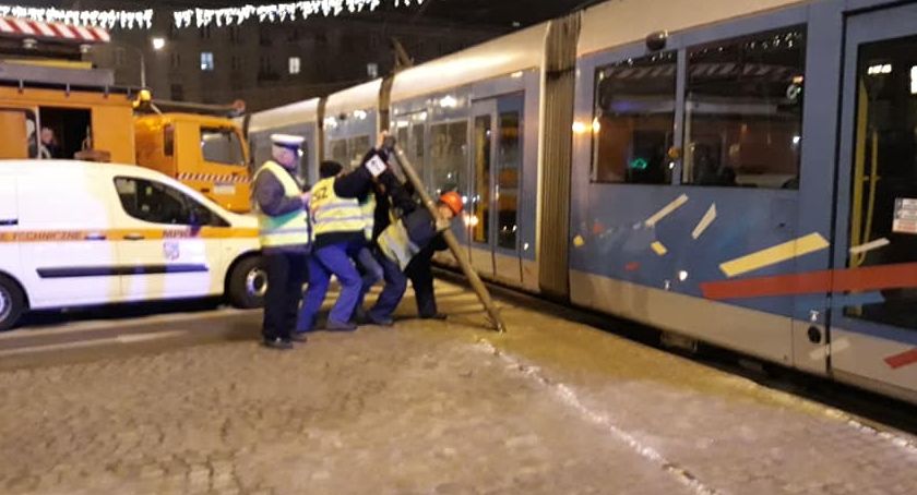 Wykolejenie tramwaju na Placu Kościuszki
