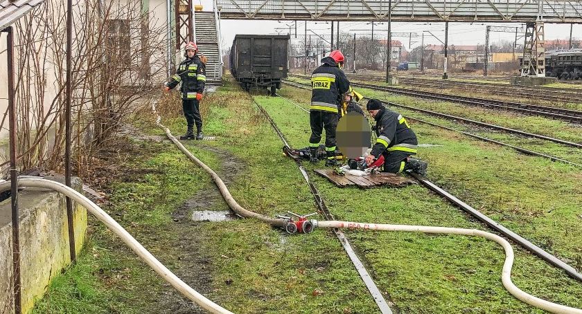 Pożar w budynku na terenie oleśnickiego dworca PKP