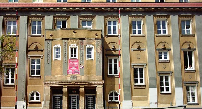 W Głogowie uczeń przystawił nauczycielowi pistolet do głowy