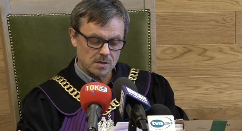 Kurie we Wrocławiu i Bydgoszczy winne ukrywania księdza pedofila. 300 tys. zł odszkodowania dla poszkodowanego