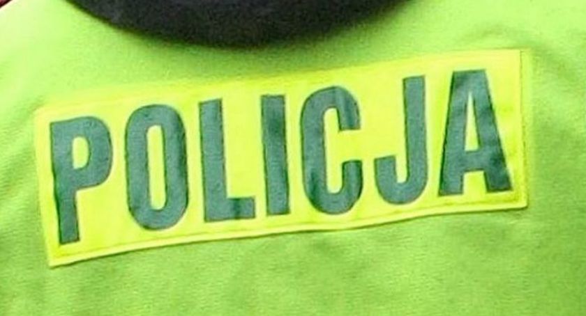 Jechał mając niesprawne oświetlenie auta. Chwilę później okazało się, że kieruje pojazdem po narkotykach i ma je też przy sobie…