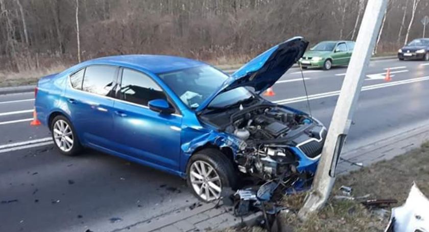 Wypadek na Królewieckiej dwóch pojazdów