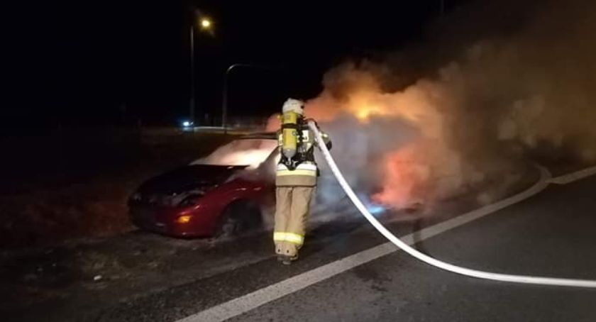 Podpalili porzucone auto przy DK-8 w Jordanowie Śląskim