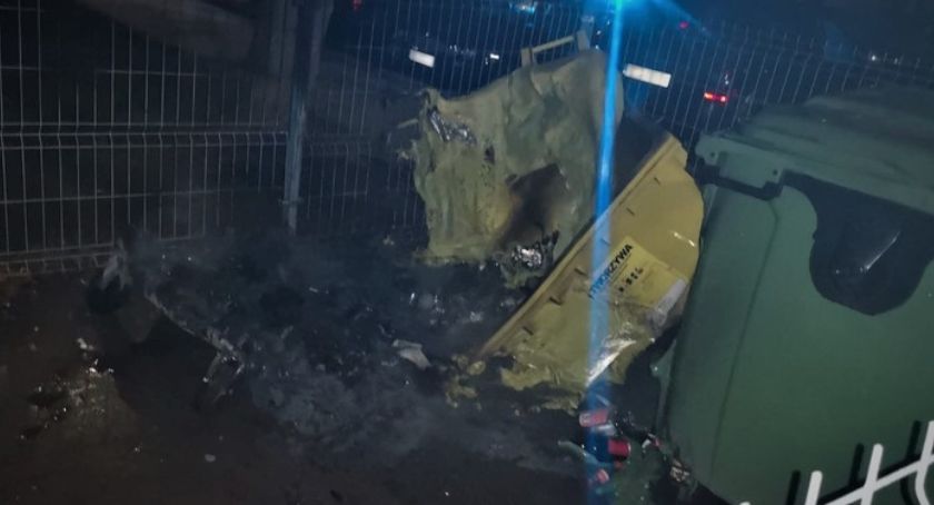 Podpalacz wiat śmietnikowych zatrzymany na gorącym uczynku. 