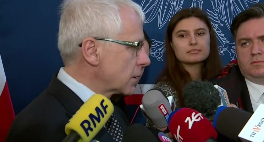 Wojewoda dolnośląski: Koronawirus SARS-CoV-2 niegroźny dla dzieci, ale mogą go one przenosić