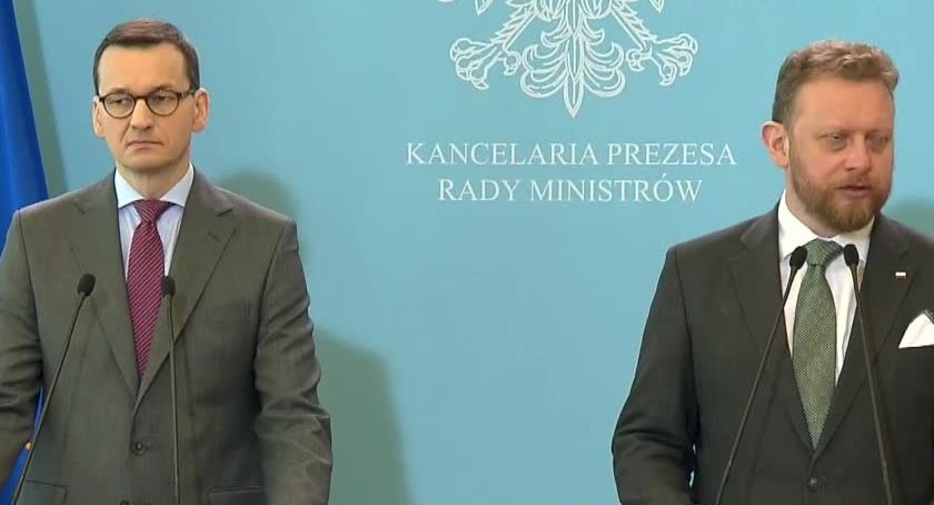 - Chrońmy naszych dziadków -. Minister zdrowia odradza seniorom opiekę nad wnukami ze względu na koronawirusa