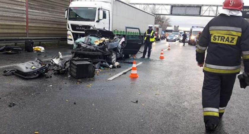 Poważny wypadek na A4. Jedna osoba została poszkodowana