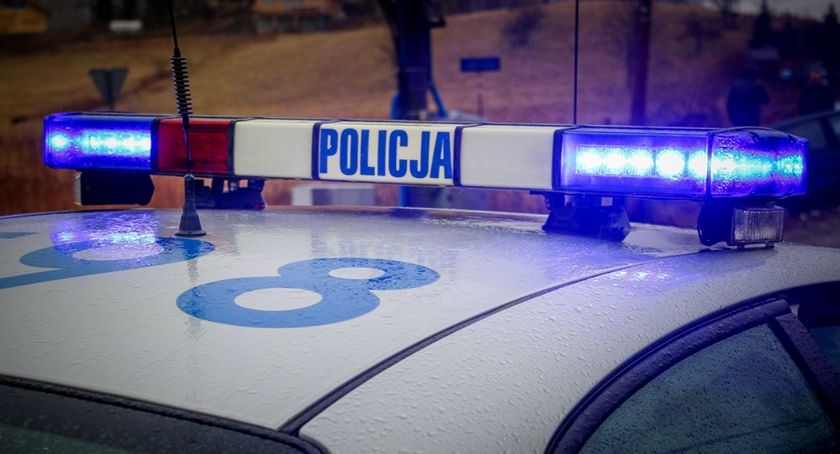 Apelujemy - w trosce o siebie i rodzinę, w miarę możliwości unikaj większych skupisk ludzkich