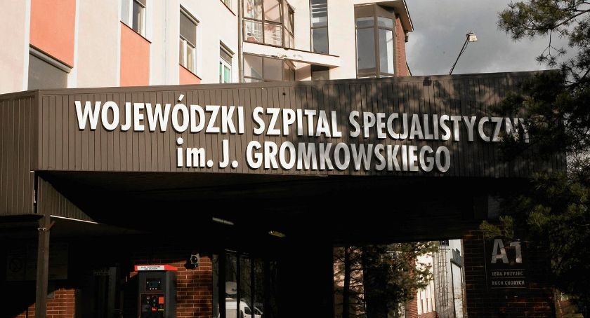 Dziś w nocy we Wrocławiu zmarło dwóch pacjentów zarażonych koronawirusem