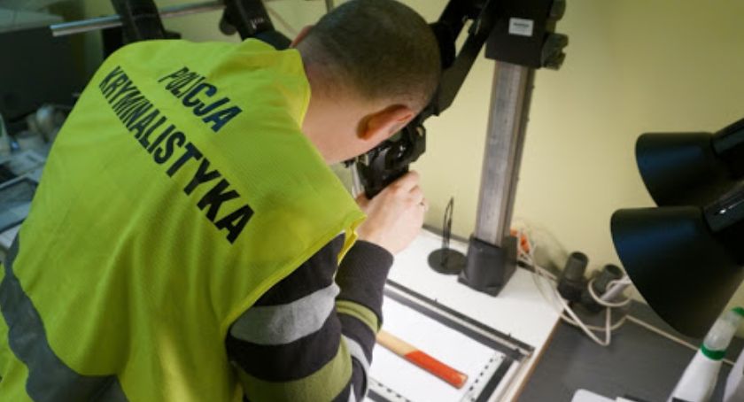 Tragedia na Maślicach. Ciała dwóch osób w mieszkaniu.