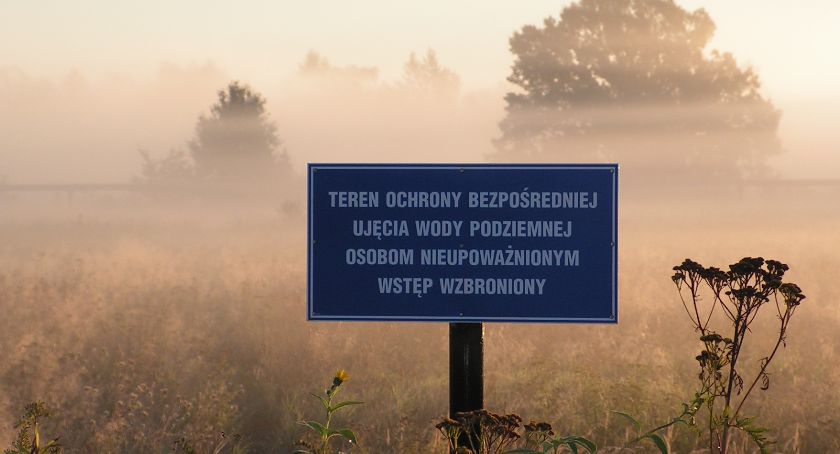 Zakaz wstępu na tereny wodonośne i pola irygacyjne
