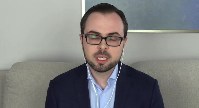 Obowiązek zakrywania ust i nosa również w prywatnym samochodzie? 
