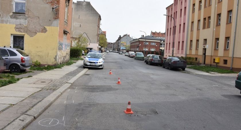 Potrącił pieszego i uciekł