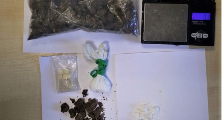 Miał zapas „świeżych” narkotyków. Trzymał je w lodówce
