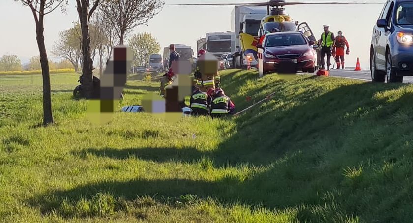 Wypadek na DK-35 z udziałem motocykla. Lądował LPR