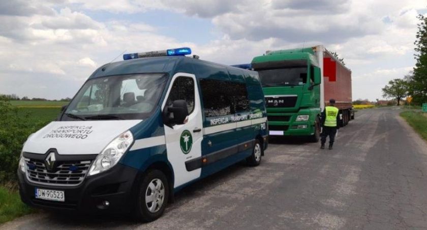 Dwanacie lat jeździł ciężarówką bez uprawnień