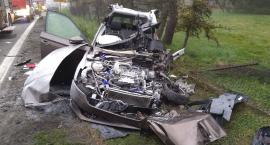 Makabryczny wypadek na krajowej ósemce. Nie żyje młody Czech.