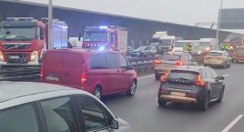 Duże utrudnienia na AOW po kilku kolizjach z udziałem 8 pojazdów. Zobacz film