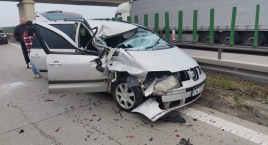 Zderzenie ciężarówki z autem osobowym na 136km A4. J&hellip;