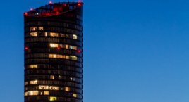 Ile kosztuje noc w Sky Tower i czy warto?