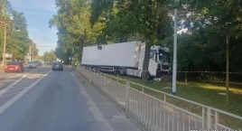 Oleśnica. Kierowca ciężarówki zasłabł za kierownicą.…