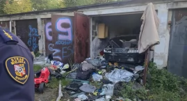 Wrocław. W garażach na Krzykach znaleziono auto skra…