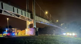 Tragiczny skok z Kładki Zwierzynieckiej. 20-latek ut…