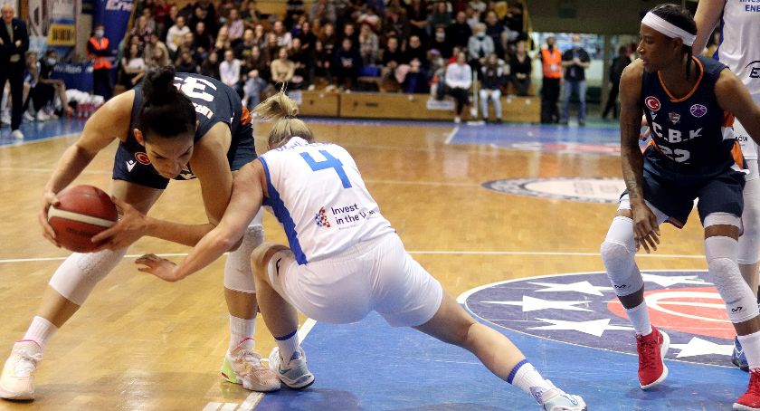 AZS z honorem odpadł z EuroCup