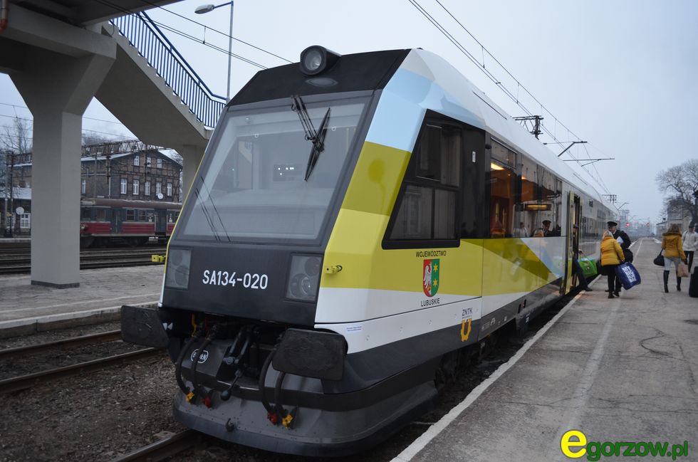 W Zwierzynie w okolicach stacji Strzelce Krajeńskie Wschód mężczyzna wpadł pod pociąg