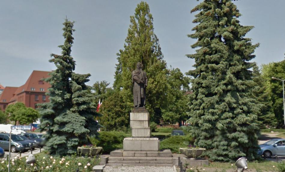 Pomnik Mickiewicza ma zostać przesunięty ze względu na kolizję z rondem