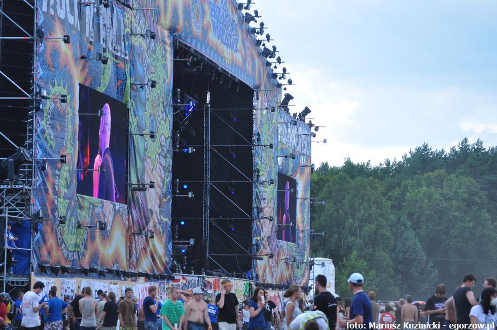 Hołd ofiarom z Nicei na Przystanku Woodstock