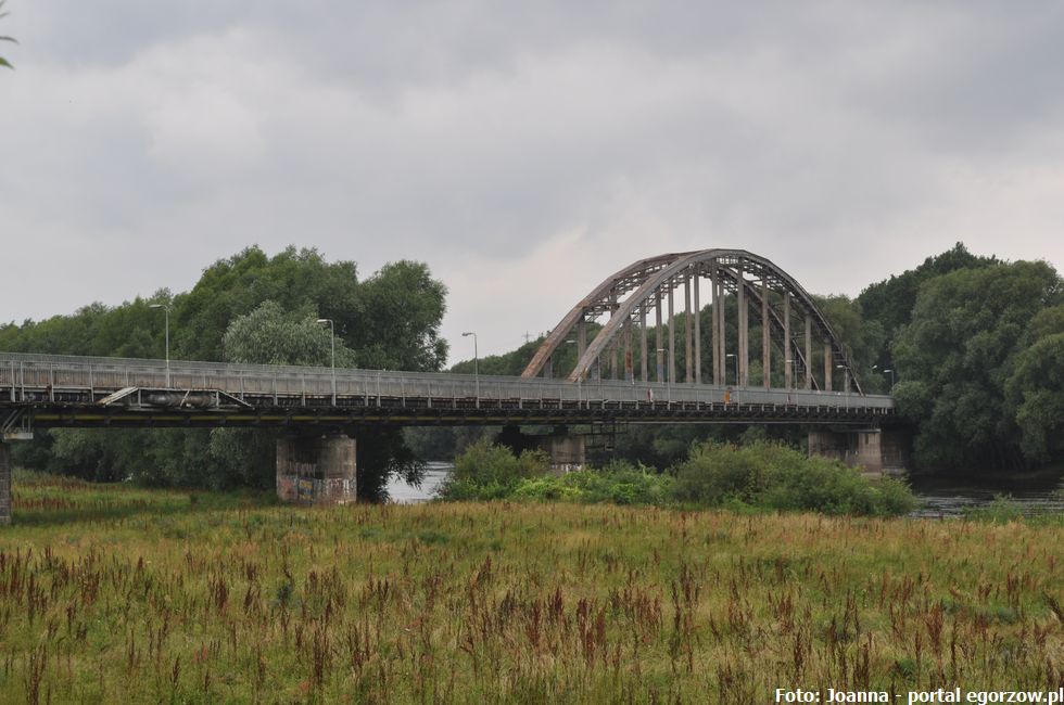Miasto przygotowuje się do przebudowy kładki [foto]